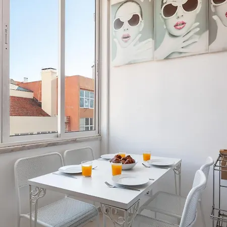 Spacious 7bed In Arroios Апартаменты *