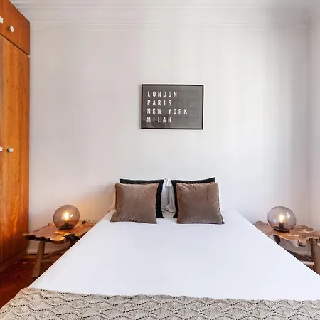 Spacious 7bed In Arroios